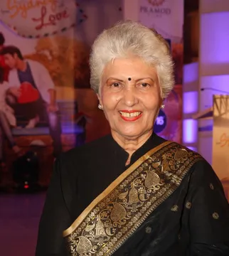 ‘साठ  के दशक की लोकप्रिय वैंप को कोलकाता में मदर टेरेसा के घर पर कुष्ठरोगियों, बीमारों और लोगों की सेवा करने से शांति मिली’