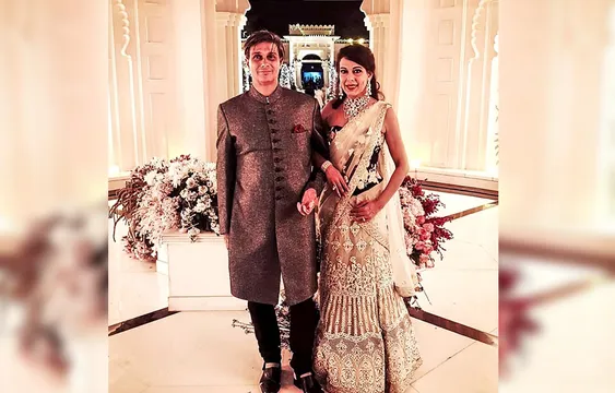 पूजा बेदी ने 48 साल की उम्र में ब्वॉयफ्रेंड से की सगाई, दूसरी बार करेंगी शादी, फोटो वायरल