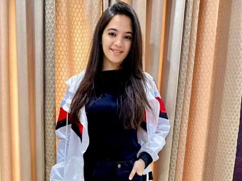 16 साल की टिकटॉक स्टार सिया कक्कड़ ने किया सुसाइड