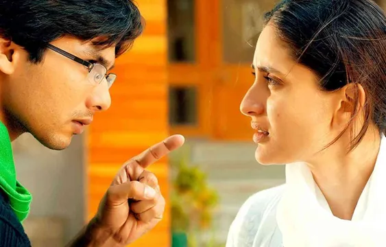 शाहिद कपूर ने 15 साल बाद खोला राज़, कहा- करीना के साथ ये सीन आज भी है बेहद खास