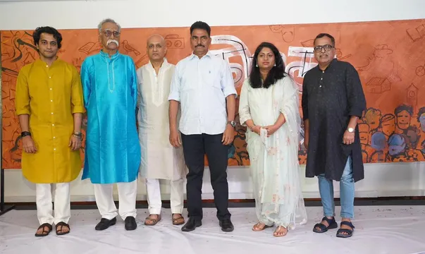 ज्ञानपीठ उपन्यास से पुरस्कृत भालचंद्र नेमाड़े के उपन्यास ‘कोसला’ पर बनने वाली मराठी फिल्म ‘कोसला- नाइंटी नाइंटी ऑफ हंड्रेड’ का भव्य मुहूर्त