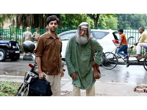 अमिताभ-आयुष्मान की गुलाबो-सिताबो पर लगा कहानी चोरी का आरोप, शिकायत दर्ज