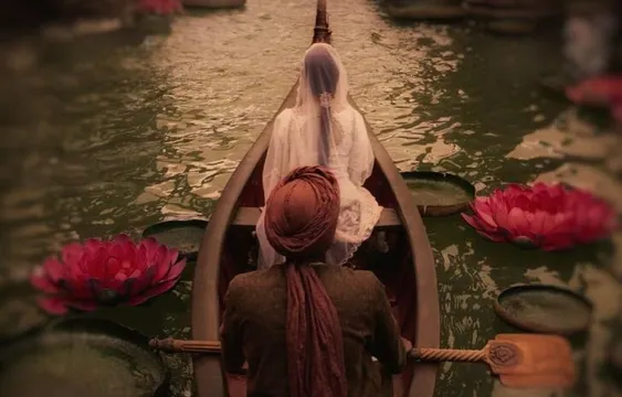 फिल्म 'कलंक' का फर्स्ट लुक आया सामने, साथ लोगों भी हुआ रिलीज