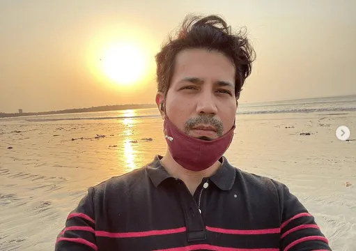 अभिनेता सुमित व्यास का कोरोना रिपोर्ट आया नेगेटिव, पोस्ट कर दी जानकारी