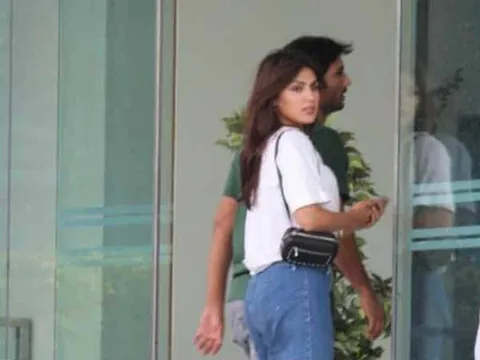 रिया बना रही कहानियाँ,जमकर बरसे सुशांत के जीजा