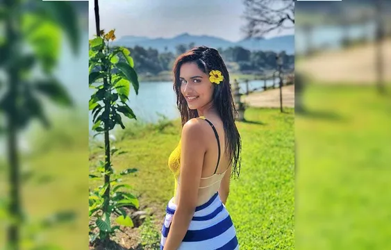 हॉट अंदाज़ में नज़र आईं मिस वर्ल्ड मानुषी छिल्लर, ऐसे एन्जॉय कर रही हैं वेकेशन