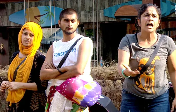 बिग बॉस 12 में आज देखिये रेस में आगे निकल कर दीपक बने घर के नए कैप्टेन