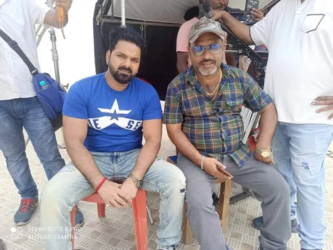 पवन सिंह की 10 फिल्मो से ज्यादा कर भोजपुरी के टॉप डायरेक्टर अरविंद चौबे, 2009 से ही दोनों की जमी हुई है केमेस्ट्री.