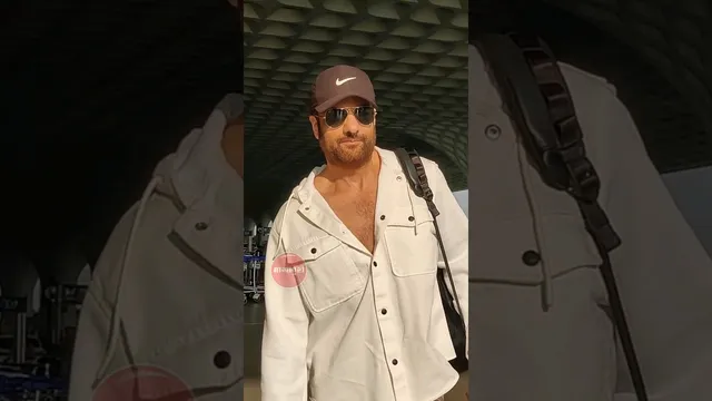 Fardeen Khan Spotted In His Dashing Look At The Airport Today #shorts #fardeenkhan #bollywoodnews
