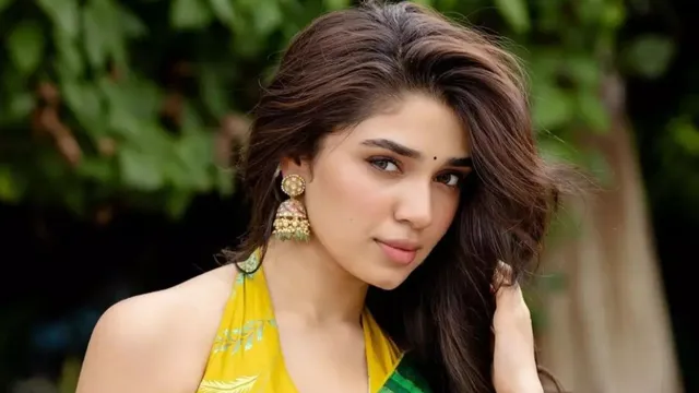 మరో టాలీవుడ్ ఆఫర్ అందుకున్న 'ఉప్పెన' బ్యూటీ.. ఈసారి మాస్ హీరోతో