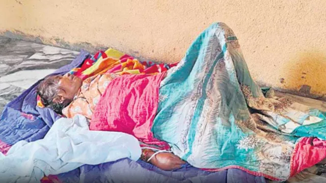 Telangana: ప్రాణం ఉండగానే శ్మశాన వాటికకు.. తెలంగాణలో దారుణం!