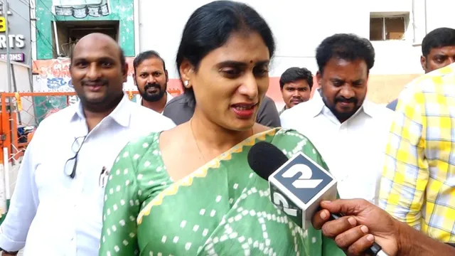 టార్గెట్ పవన్, చంద్రబాబు.. షర్మిల సంచలన ట్వీట్!