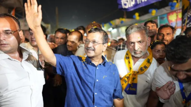 Kejriwal: కేజ్రీవాల్ పై దాడి..వారి పనేనా అని అనుమానాలు!