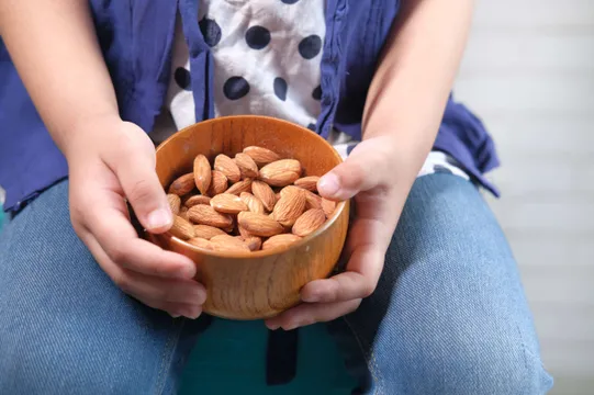 బాదం పప్పులను ఇలా తింటే చాలా మంచిది