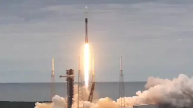 ISRO: నింగిలోకి దూసకెళ్ళిన పీఎస్ఎల్వీ సీ–60