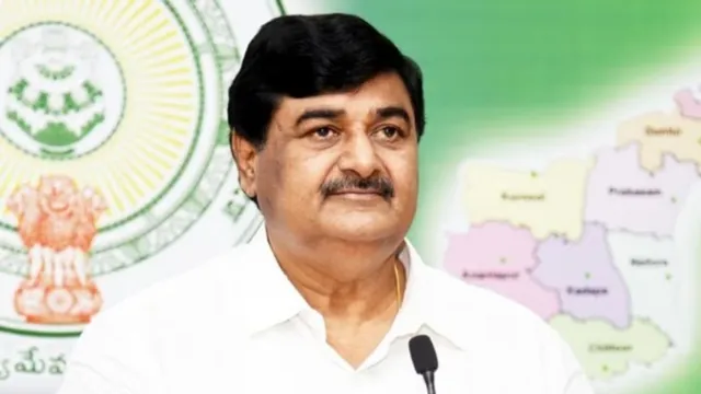 BREAKING: వైసీపీ మాజీ మంత్రి పీఏ ఇంట్లో ఏసీబీ దాడులు!