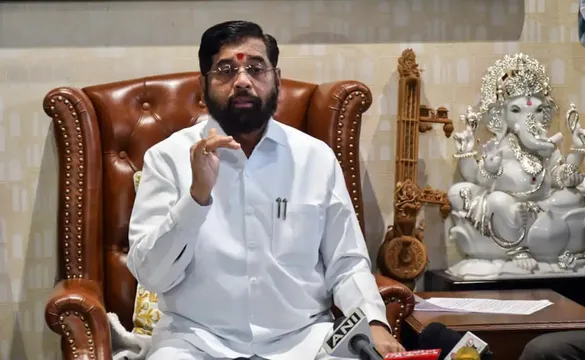 ఈవీఎంలపై విపక్షాల అనుమానాలు.. స్పందించిన షిండే !