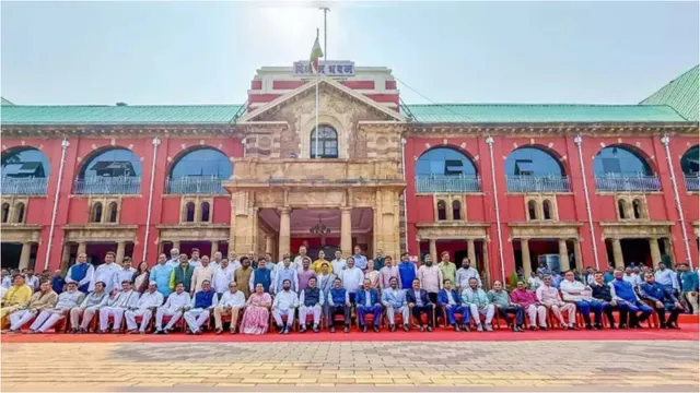 MH: మహారాష్ట్రలో మంత్రులకు శాఖ కేటాయింపు..శిండే కు మళ్ళీ నిరాశ