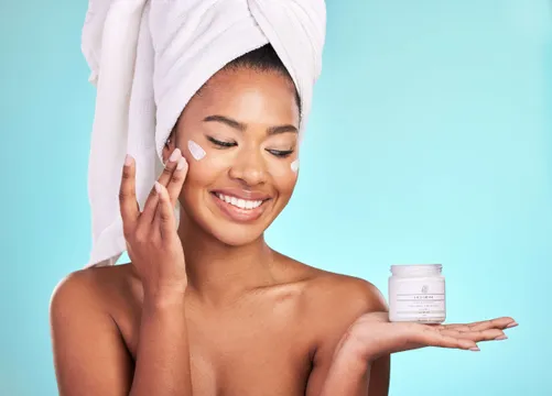 Skin Care: నిద్రపోయే ముందు ఇలా చేయండి..చర్మం మంచులా మెరిసిపోతుంది