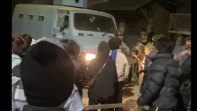 Manipur: మణిపూర్ లో సీఆర్పీఎఫ్ జవాన్ కాల్పులు...ఇద్దరు మృతి
