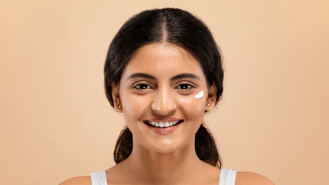 Face Tips: చలికాలంలో ముఖానికి ఇవి అస్సలు రాయకూడదు