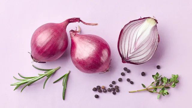 Onion: ఉల్లిపాయలను వెనిగర్‌లో ముంచి తింటే 3 వ్యాధులు మాయం