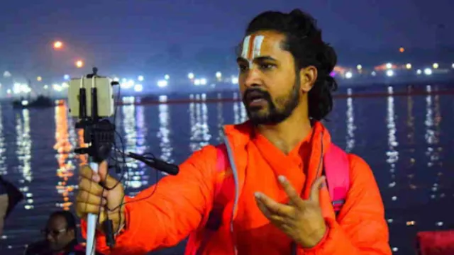 Maha kumbh: మహా కుంభమేళాలో 'డిజిటల్ బాబా'..