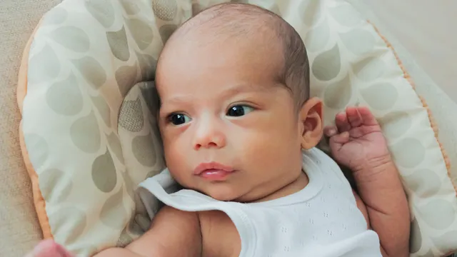 Baby Hearing: ఇలా అయితే మీ పిల్లలలో వినికిడి లోపం ఉన్నట్లే