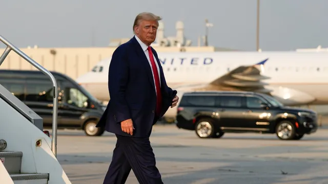 America: కాళ్లూ, చేతులు కట్టేసి.. నీళ్లు కూడా ఇవ్వకుండా.. అక్రమవలసదారుపై అమెరికా వికృత చేష్టలు!