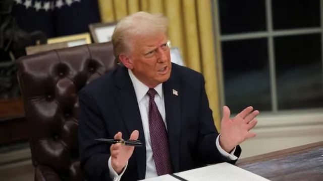 Donald Trump: నేను ఈత కొట్టుకుంటూ వెళ్లాలంటున్నారా