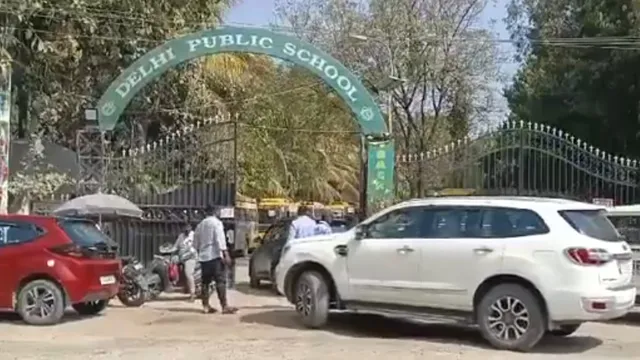 Hyderabad Bomb Threat: హైదరాబాద్‌లోని  ఆ స్కూల్ కి బాంబు బెదిరింపులు.. టెన్షన్ టెన్షన్