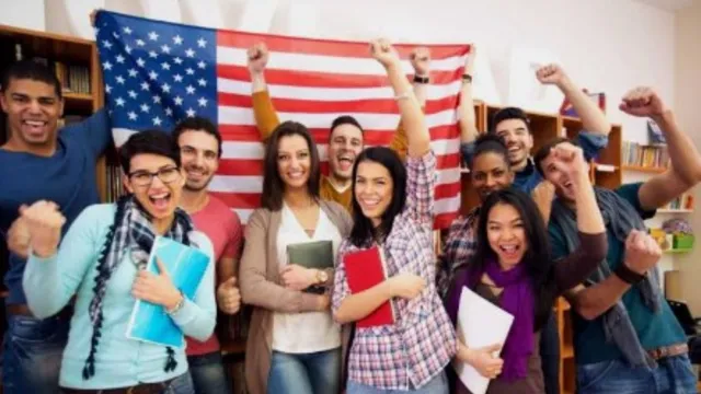USA: అమెరికాలో విద్యార్థుల విలవిల..క్యాంపస్ లో మాత్రమే ఉద్యోగాలతో ఇబ్బందులు
