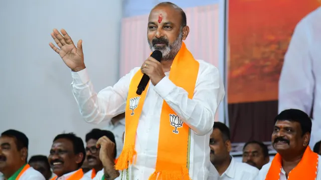 Delhi Election Results 2025: ఆప్ ను చీపిరితో ఊడ్చేశాం.. నెక్స్ట్ తెలంగాణే మా టార్గెట్: బండి సంజయ్ సంచలనం!