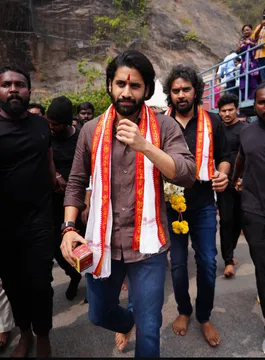 విజయవాడ కనుక దుర్గ గుడిలో 'తండేల్' టీమ్
