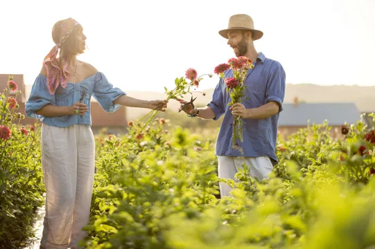 Valentines day 2025: రోజ్ డే రోజు లవర్‌ని ఇలా సర్‌ప్రైజ్ చేయండి