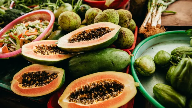 Papaya: బొప్పాయి  తినడం వల్ల కలిగే దుష్ప్రభావాలు ఏంటో తెలుసా!