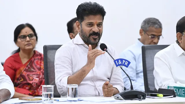 TG New Ration Cards: తెలంగాణలో కొత్త రేషన్ కార్డులు.. సీఎం రేవంత్ కీలక ఆదేశాలు!