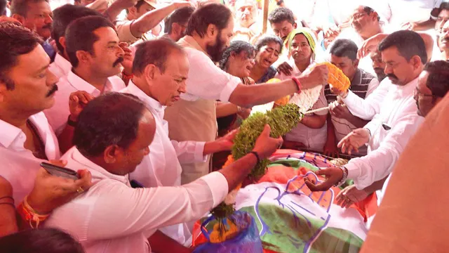 BIG BREAKING: రోడ్డు ప్రమాదంలో కాంగ్రెస్ నేత మృతి!