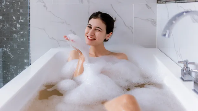 Hot Water Bath: ఎండాకాలం వేడి నీటితో స్నానం చేస్తే ఏమవుతుంది?