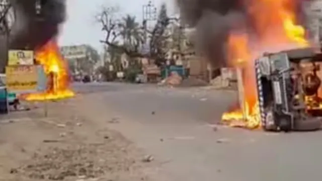 West Bengal: బెంగాల్‌లో చెలరేగిన హింస.. రైల్వే ట్రాక్‌లు ధ్వంసం