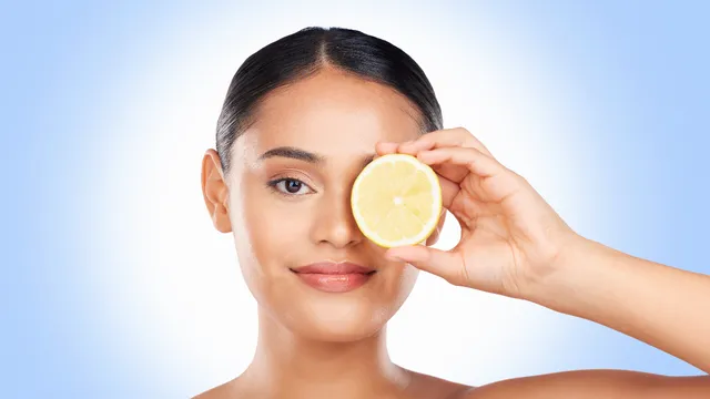 Lemon: నిమ్మకాయను ముఖంపై రుద్దడం మంచిదేనా?