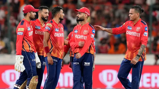 IPL 2025: పంజాబ్ కింగ్స్⁬కు బిగ్ షాక్ ... టోర్నమెంట్ నుంచి స్టార్ ఆటగాడు ఔట్!