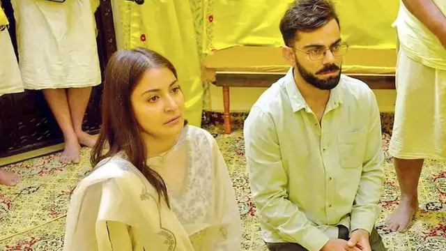 Virat Kohli: ఆధ్యాత్మిక సేవలో విరాట్‌ కోహ్లీ.. భార్యతో కలిసి