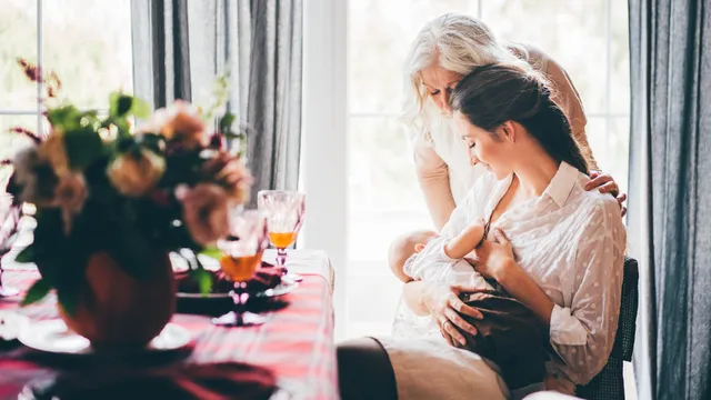 Breast Feeding: పాలు తాగుతూ నిద్రపోయే చిన్నారుల వెనుక ఉన్న కారణం ఇదే