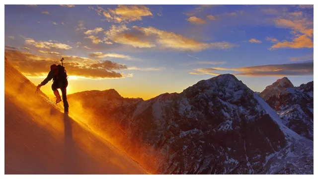 Mountain climbing : పర్వతారోహణలో అపశృతి..అమెరికాలో భారత సంతతి ఇంజనీర్‌ మృతి