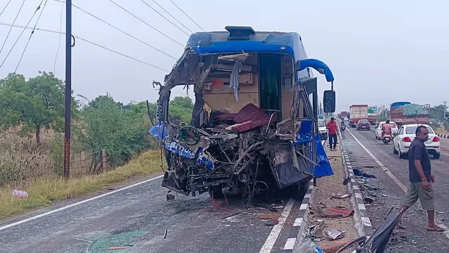 Tamil Nadu :  ఘోర రోడ్డు ప్రమాదం.. ఐదుగురు స్పాట్, 15 మందికి గాయాలు!