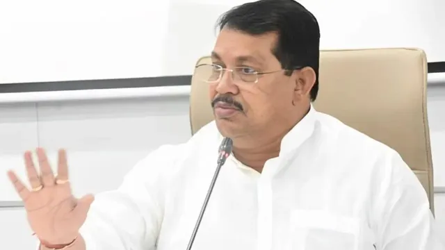 Vijay Wadettiwar controversy: రూ.15 వేల పాక్‌ డ్రోన్లను కూల్చేందుకు రూ.15 లక్షల విలువైన క్షిపణులు వాడాలా : కాంగ్రెస్ నేత