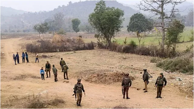 Encounter : జార్ఖండ్‌లో మరో ఎన్‌కౌంటర్‌.. దళ కమాండర్‌ మృతి