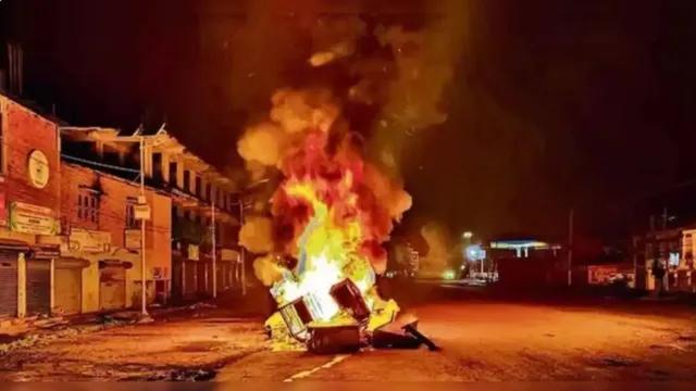 Manipur: మణిపూర్ లో మరోసారి టెన్షన్స్..ఐదు జిల్లాల్లో ఇంటర్నెట్ బంద్