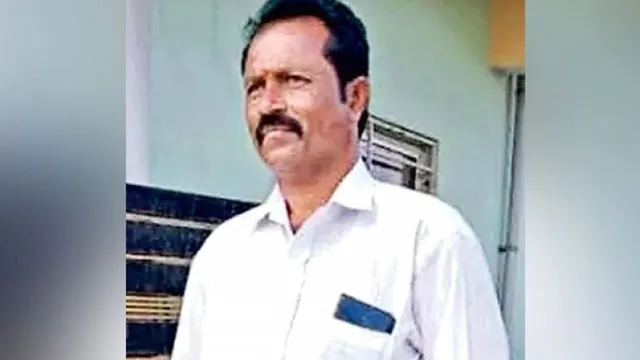 Mahabubabad : లవర్ కోసం బరితెగించిన కూతుళ్లు.. తండ్రి పక్కటెముకలు విరగొట్టి చంపేశారు!